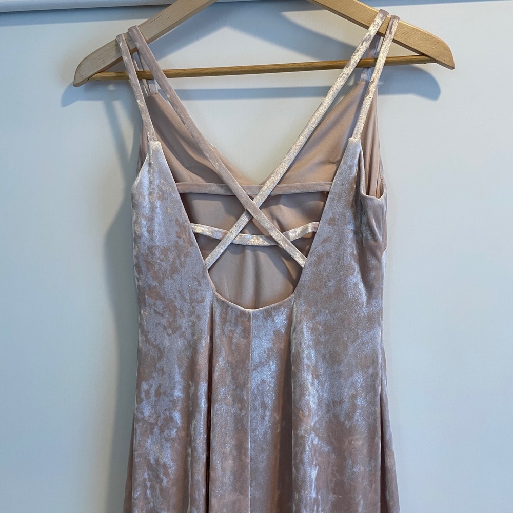 MORGAN & CO Blush‎ Pink Velvet Maxi Dress Spaghetti Straps Criss Cross Back - Picture 5 of 6